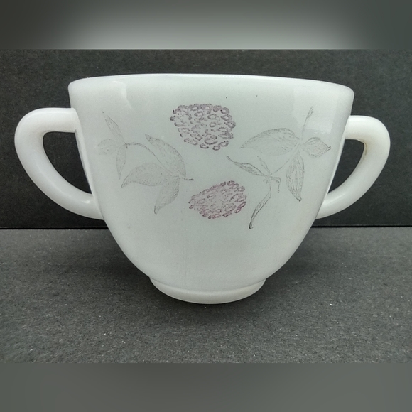 Vintage Federal Pink Clover Sugar Bowl Milk Glass - Picture 9 of 9